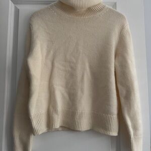 Aritzia Luxe Cashmere Jara Sweater - Cream / Size XS